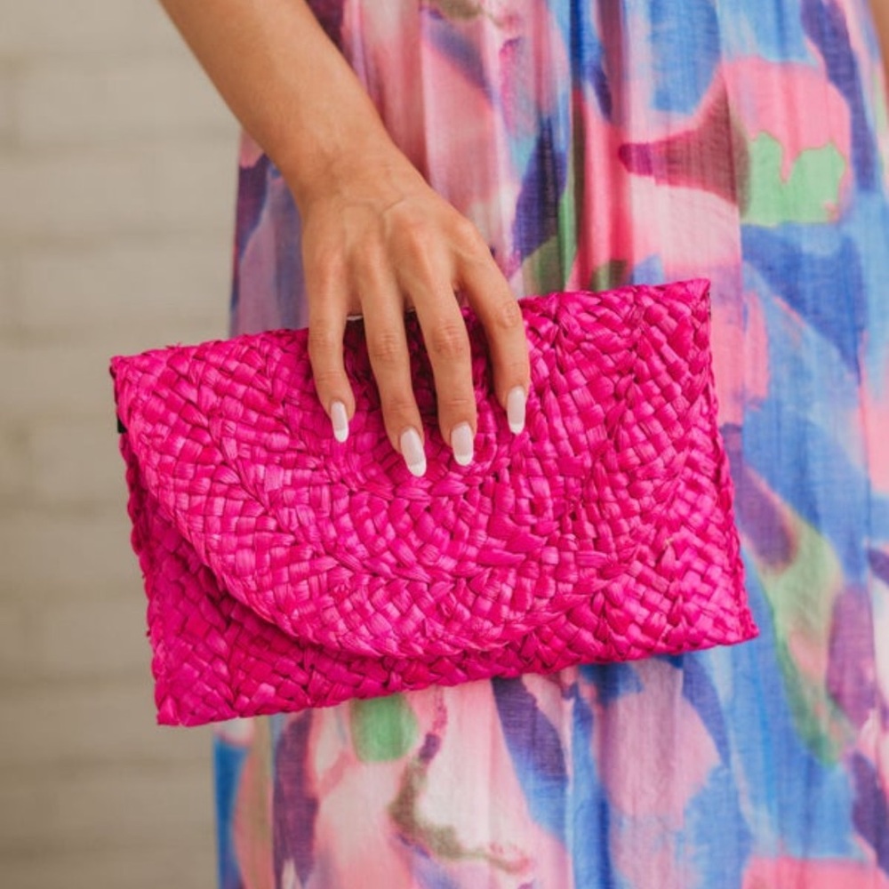 Liliana Fuchsia Raffia Straw Clutch